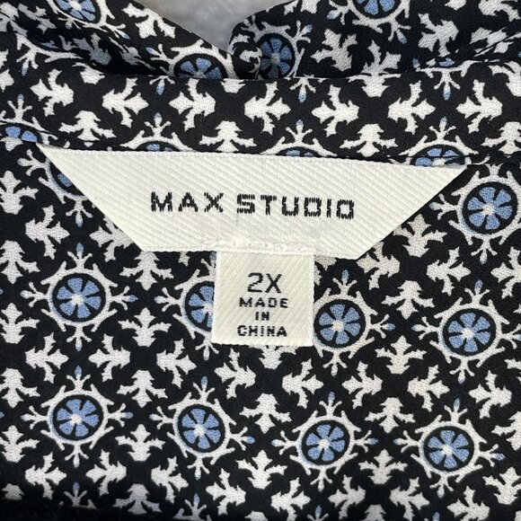 Max Studio Blouse Womens 2X Black White Blue Geometric Print Button Up Shirt - Picture 3 of 9